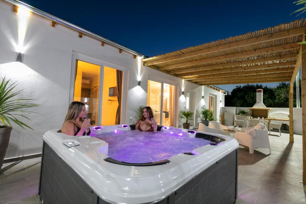 Jacuzzi Deluxe Villa Skala Sotiros Exterior foto